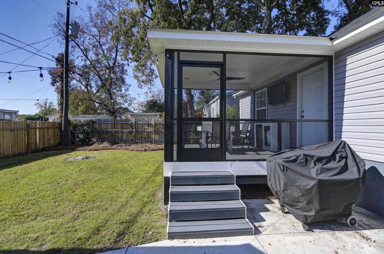 707 Holland Avenue Photo 8