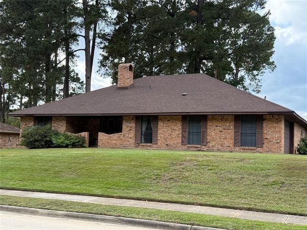 3822 Pines Road, Shreveport, LA 71119