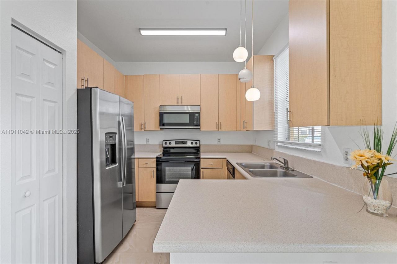 2109 NE 3rd Ct, Homestead, FL 33033 Photo