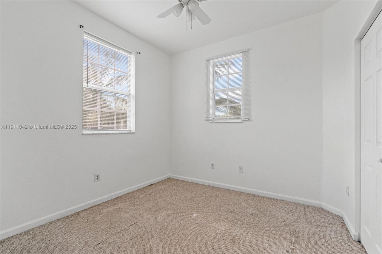 2109 NE 3rd Ct, Homestead, FL 33033 Photo