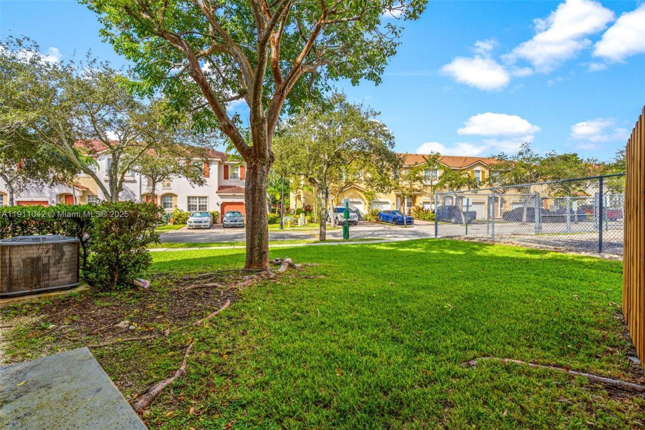 2109 NE 3rd Ct, Homestead, FL 33033 Photo