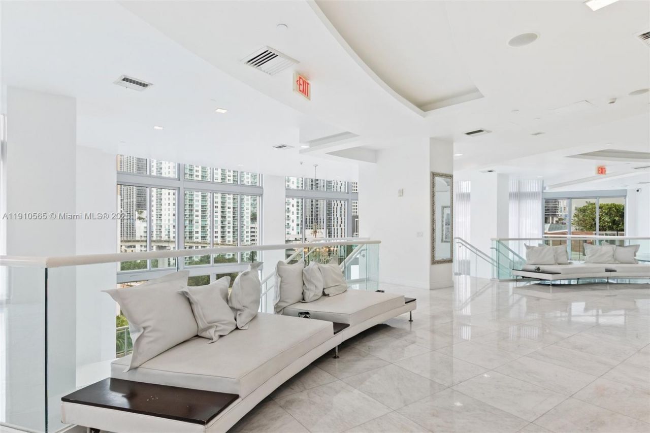 350 S Miami Ave, Unit 1805, Miami, FL 33130 Photo