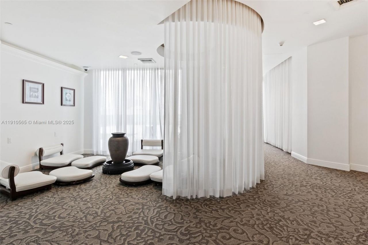 350 S Miami Ave, Unit 1805, Miami, FL 33130 Photo