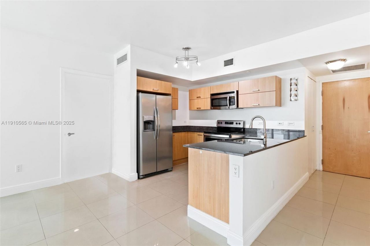 350 S Miami Ave, Unit 1805, Miami, FL 33130 Photo