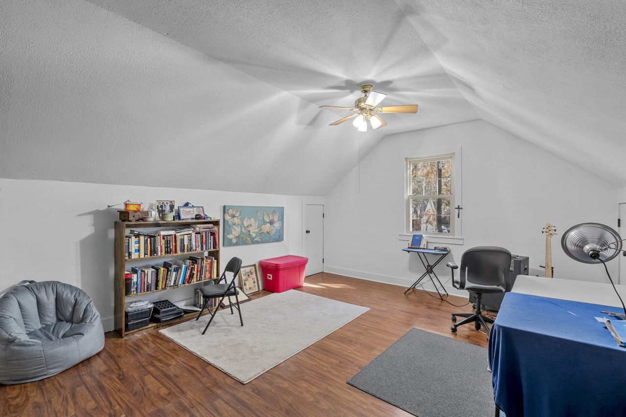 110 Bindon Circle Photo 22