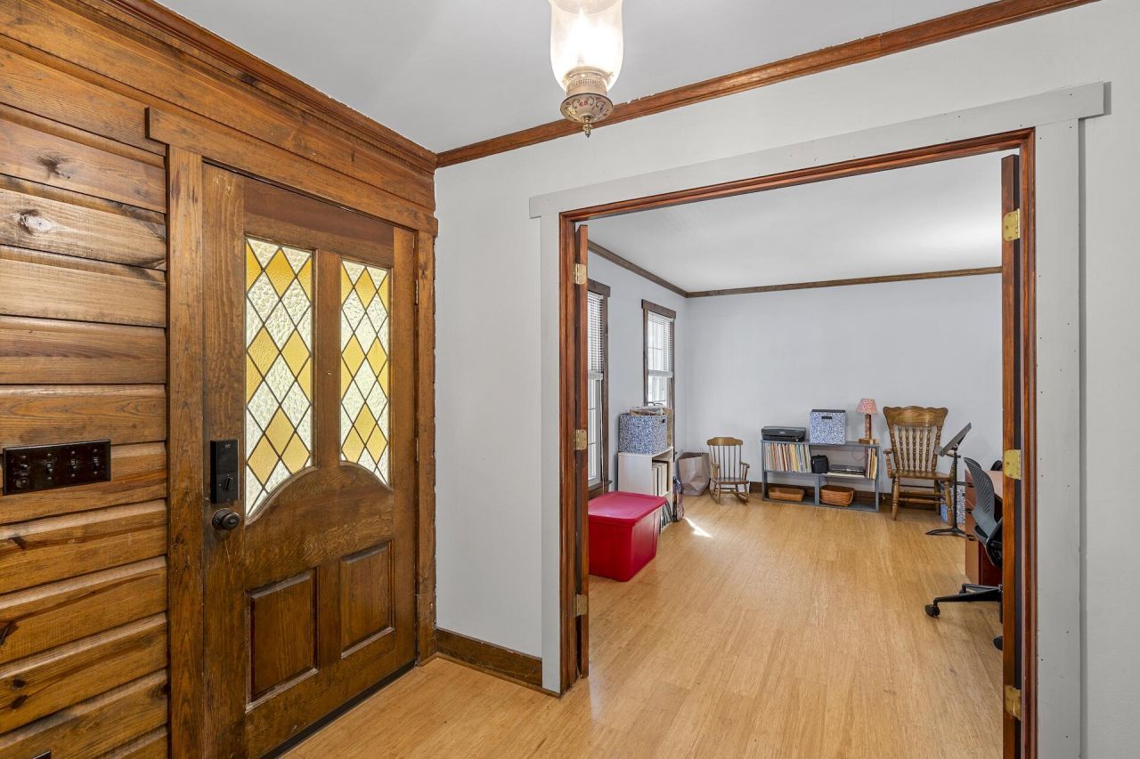 110 Bindon Circle Photo 5