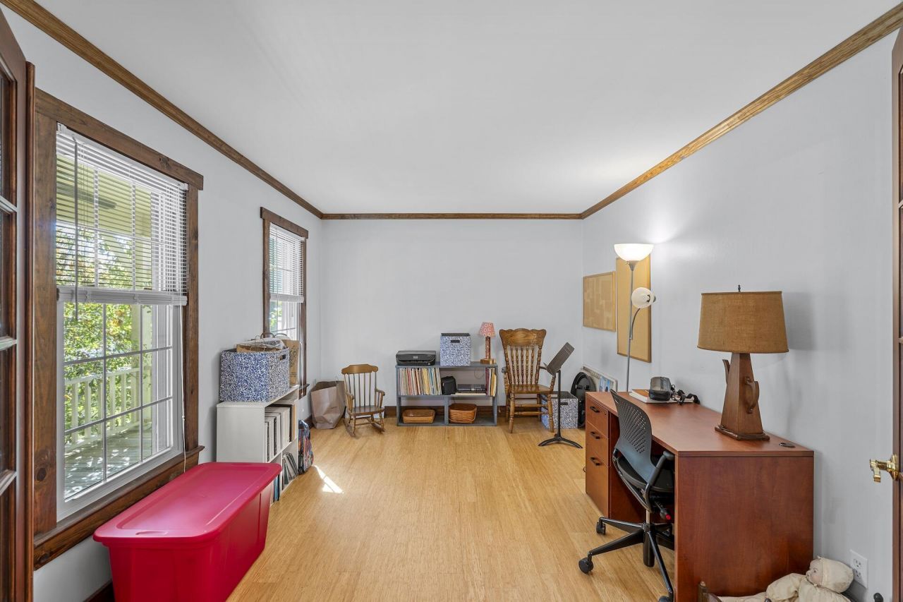 110 Bindon Circle Photo 6