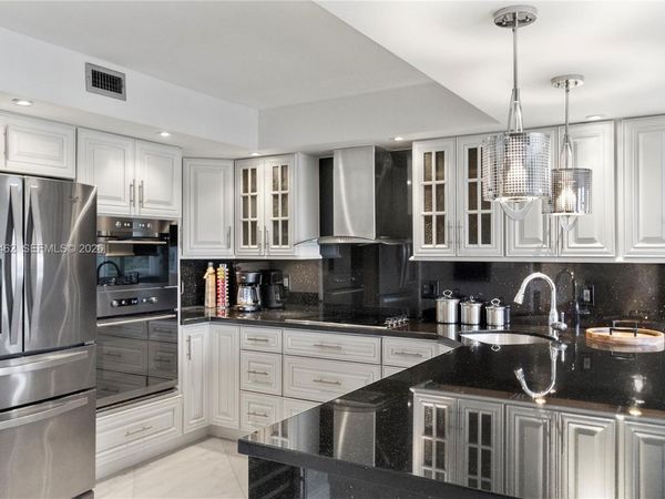 300 Diplomat Parkway, Unit 517, Hallandale Beach, FL 33009