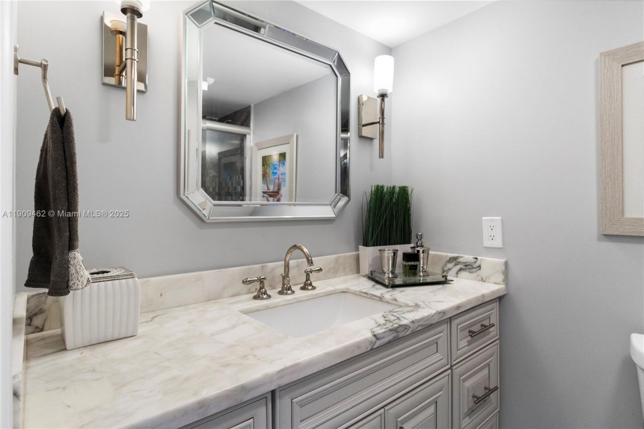 300 Diplomat Parkway, Unit 517, Hallandale Beach, FL 33009 Photo