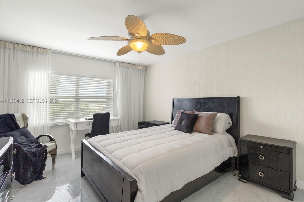 300 Diplomat Parkway, Unit 517, Hallandale Beach, FL 33009 Photo