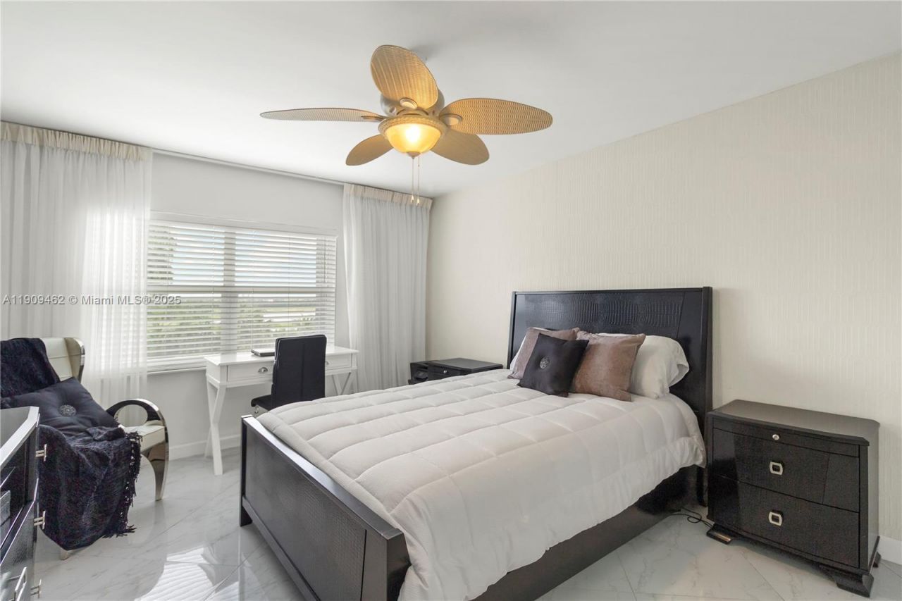 300 Diplomat Parkway, Unit 517, Hallandale Beach, FL 33009 Photo