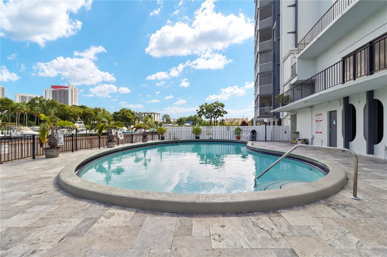 300 Diplomat Parkway, Unit 517, Hallandale Beach, FL 33009 Photo