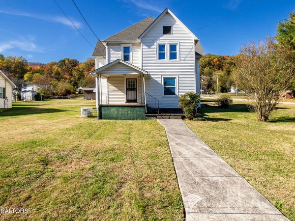 301 S Chamberlain Ave, Rockwood, TN 37854