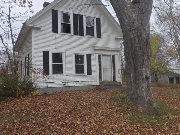 26 Mill Street, Hartland, ME 04943