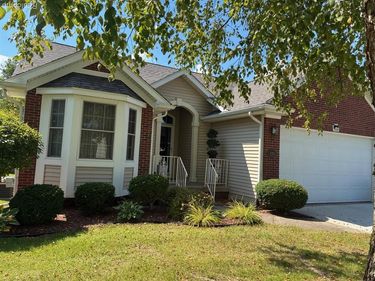 1151 Creekside Court, Burton, MI 48509