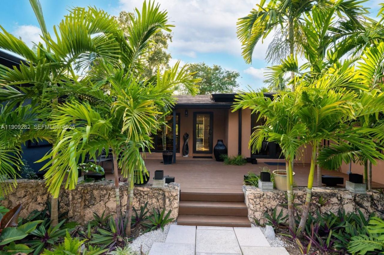 12330 Griffing Blvd, North Miami, FL 33161 Photo