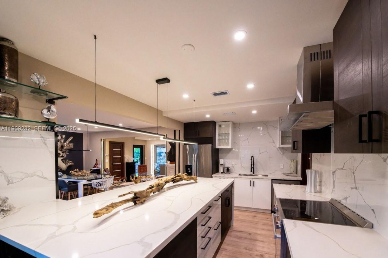 12330 Griffing Blvd, North Miami, FL 33161 Photo