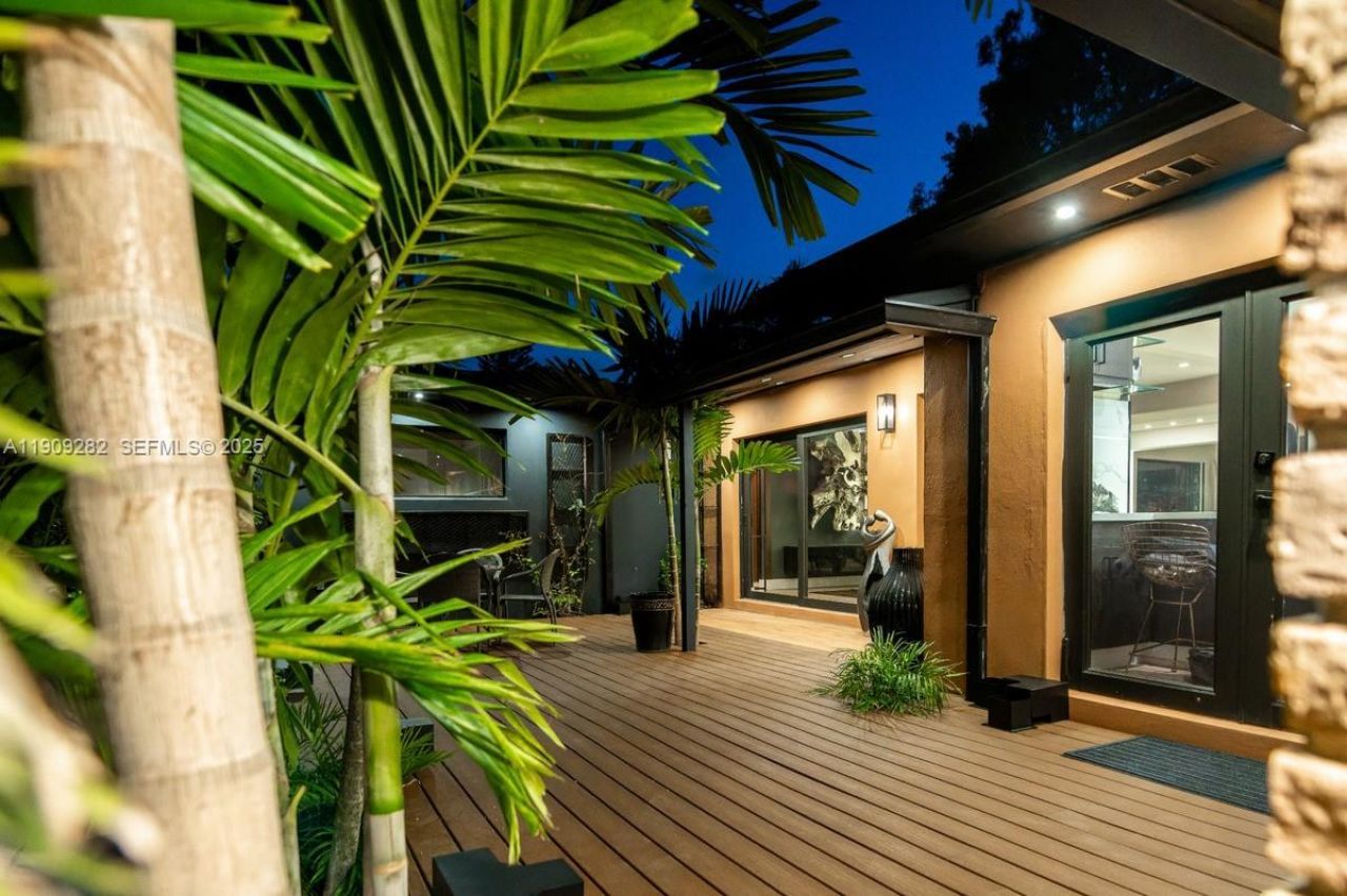 12330 Griffing Blvd, North Miami, FL 33161 Photo