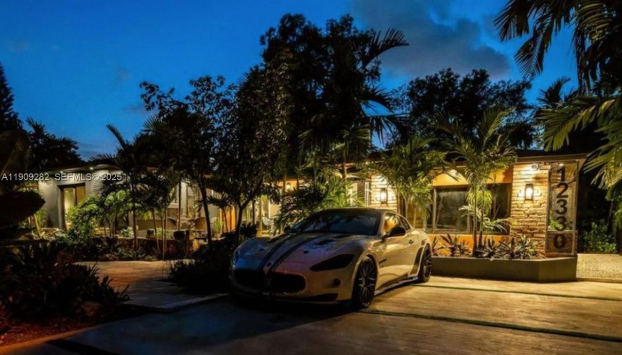 12330 Griffing Blvd, North Miami, FL 33161 Photo