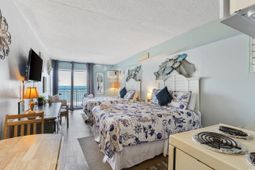 1207 Ocean Blvd. S photo 4