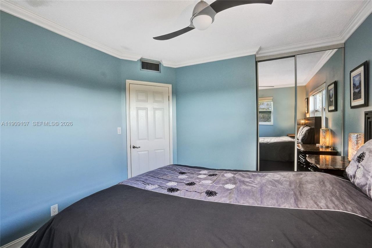 3501 NW 47th Ave, Unit 601, Lauderdale Lakes, FL 33319 Photo