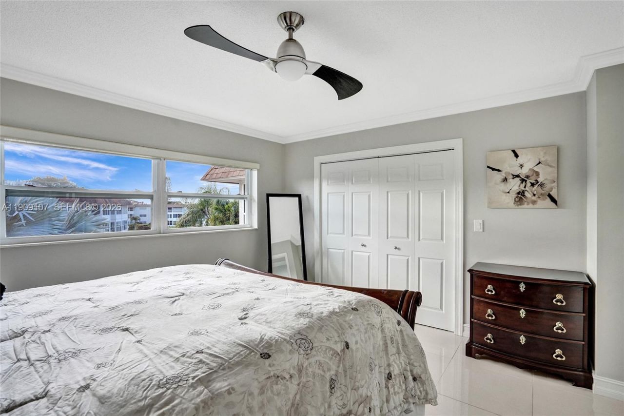 3501 NW 47th Ave, Unit 601, Lauderdale Lakes, FL 33319 Photo