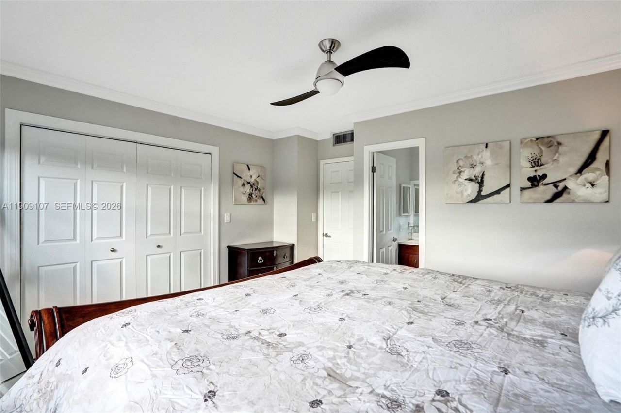 3501 NW 47th Ave, Unit 601, Lauderdale Lakes, FL 33319 Photo