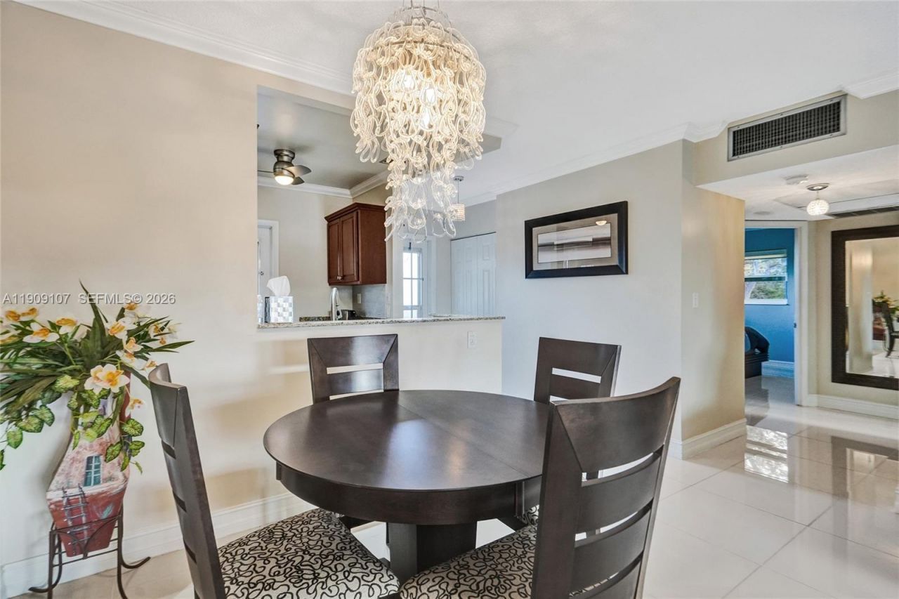 3501 NW 47th Ave, Unit 601, Lauderdale Lakes, FL 33319 Photo