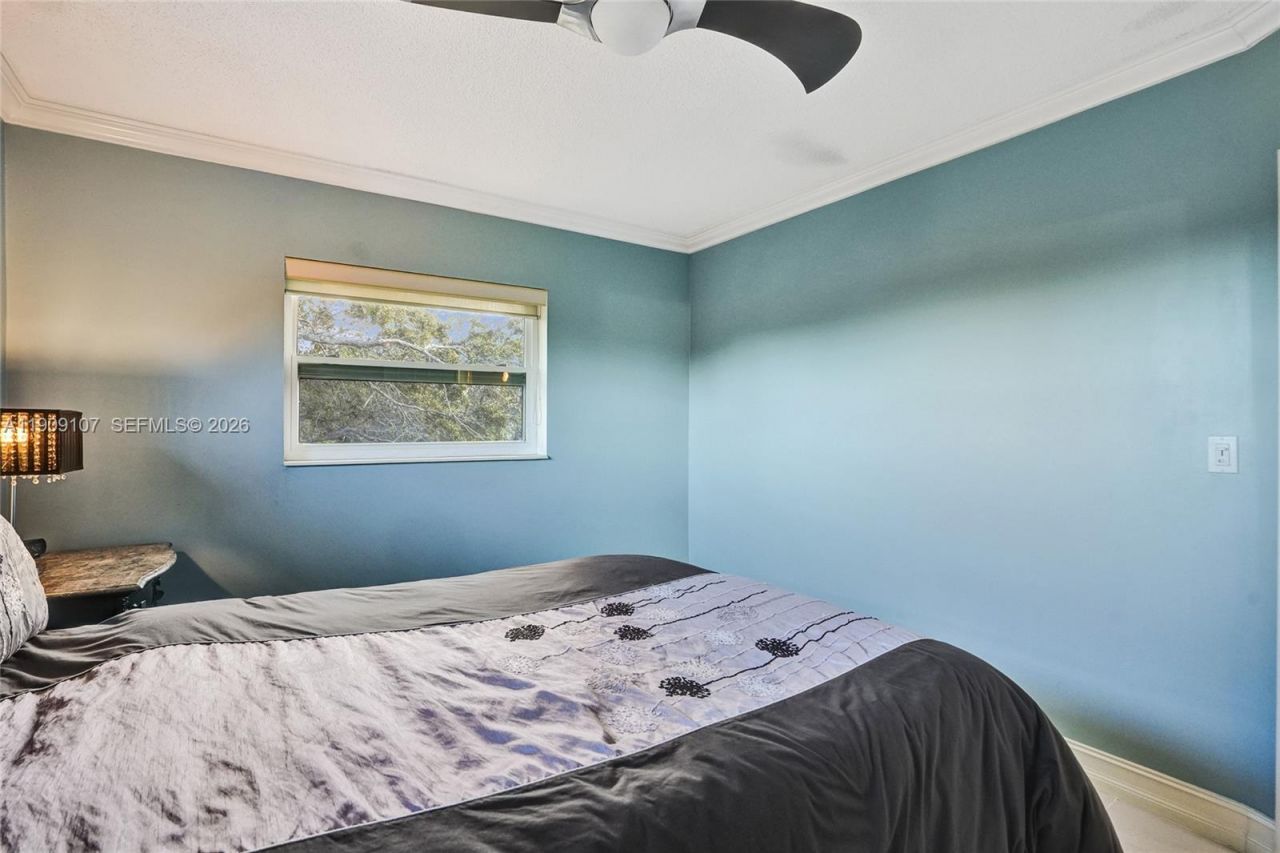 3501 NW 47th Ave, Unit 601, Lauderdale Lakes, FL 33319 Photo