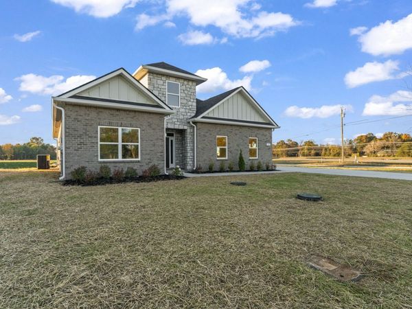 1522 Goblet Dr, Murfreesboro, TN 37127