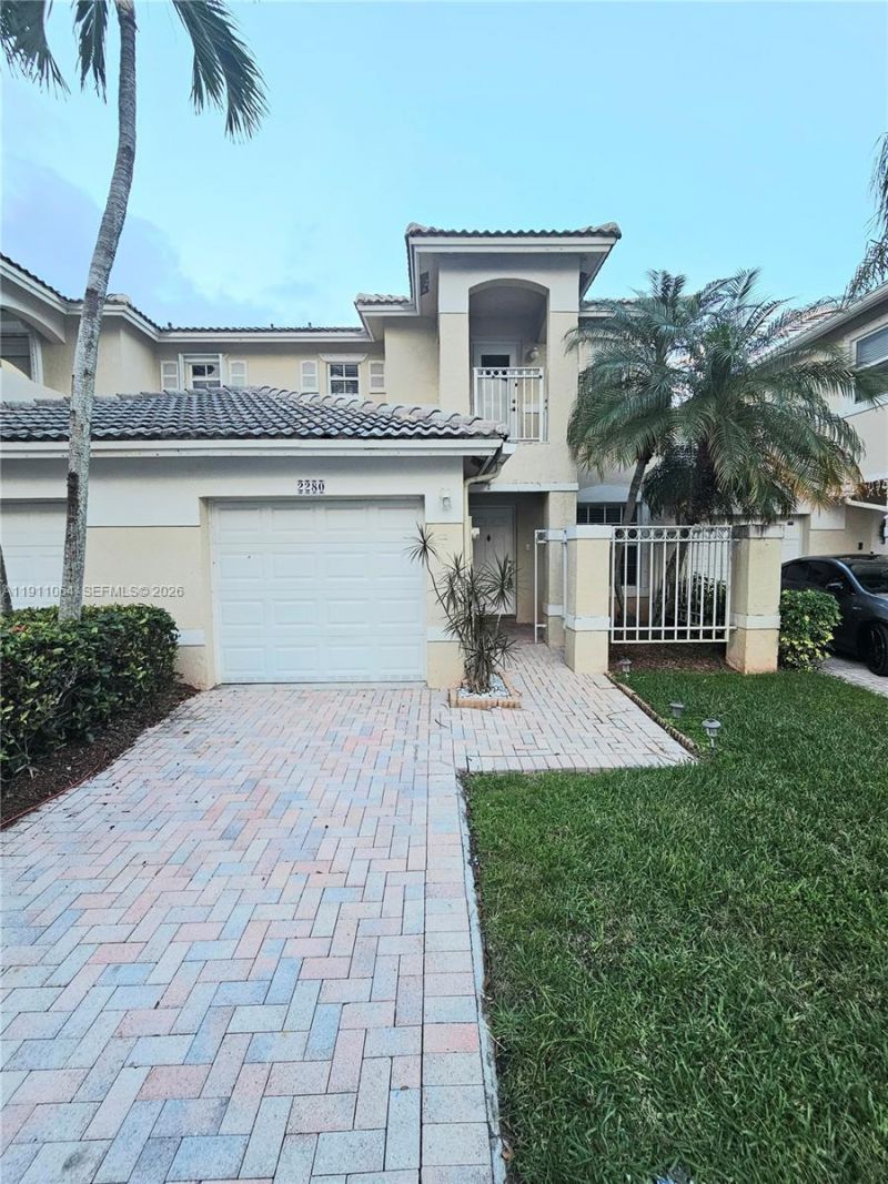 2280 NW 171st Ter, Pembroke Pines, FL 33028 Photo