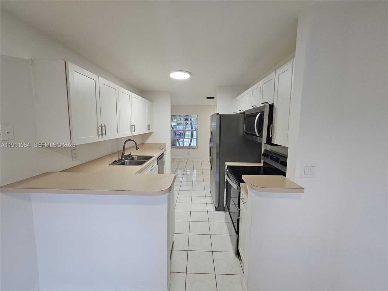 2280 NW 171st Ter, Pembroke Pines, FL 33028 Photo