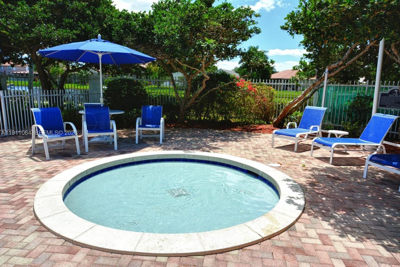 2280 NW 171st Ter, Pembroke Pines, FL 33028 Photo