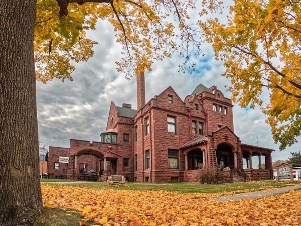 623 Broadway Street, Baraboo, WI 53913