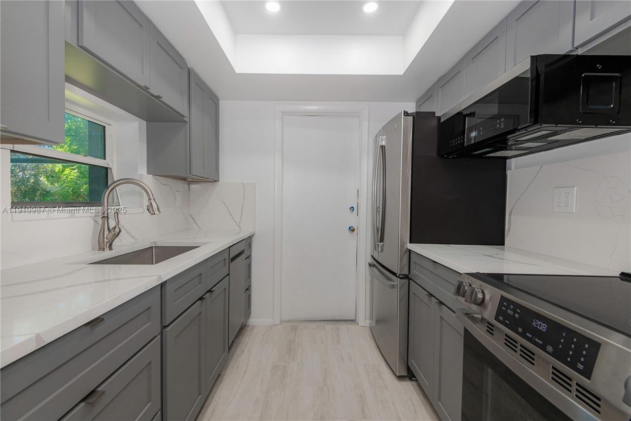 340 Leisure Blvd, Pompano Beach, FL 33064 Photo