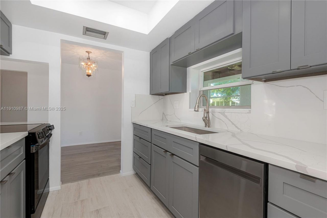 340 Leisure Blvd, Pompano Beach, FL 33064 Photo