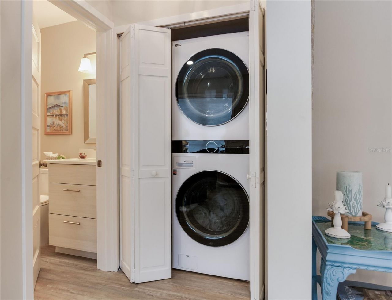 652 Ohio Place, Sarasota, FL 34236 Photo