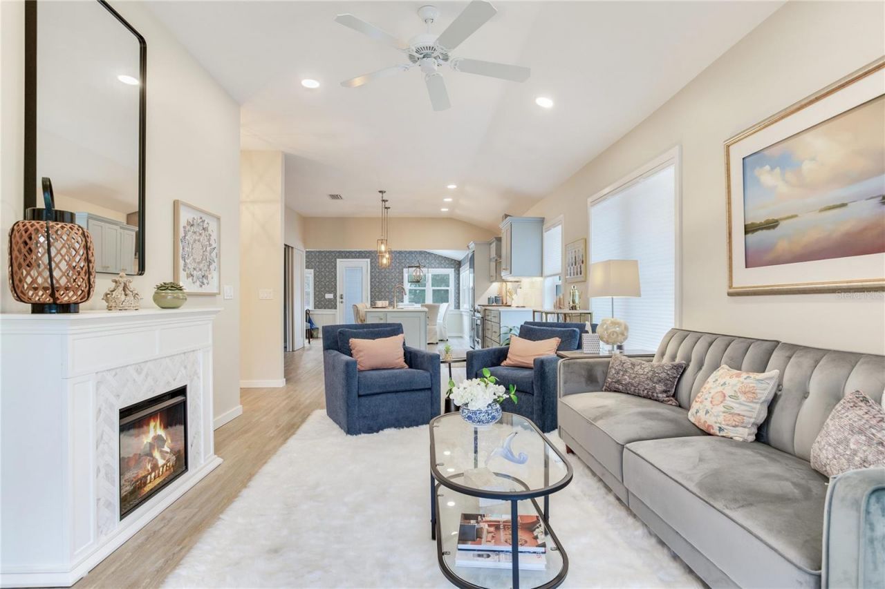 652 Ohio Place, Sarasota, FL 34236 Photo