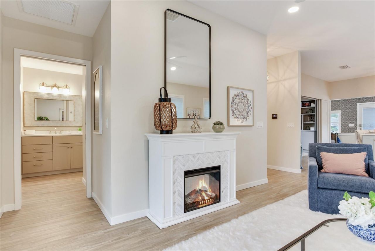 652 Ohio Place, Sarasota, FL 34236 Photo