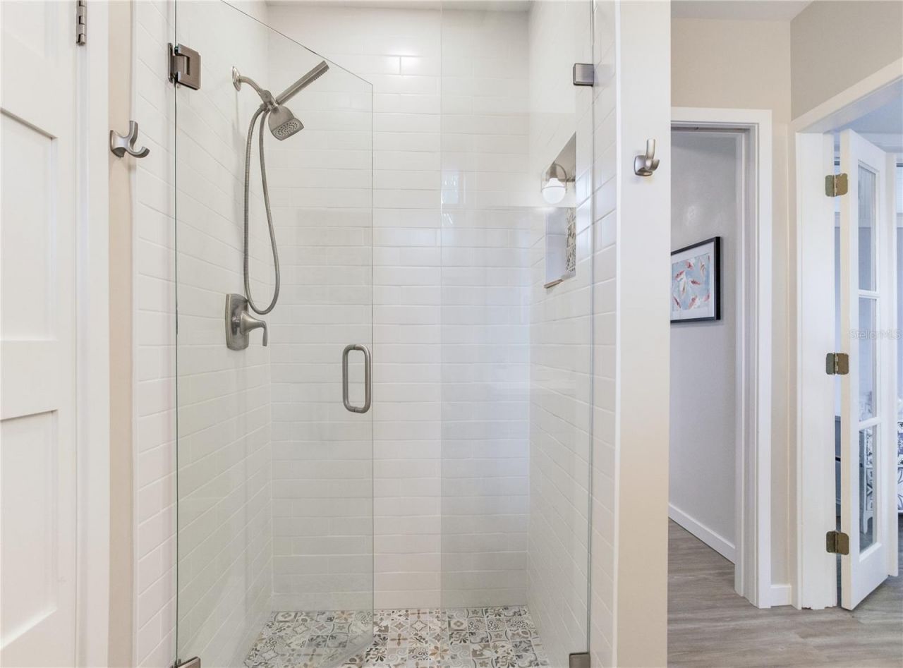 652 Ohio Place, Sarasota, FL 34236 Photo