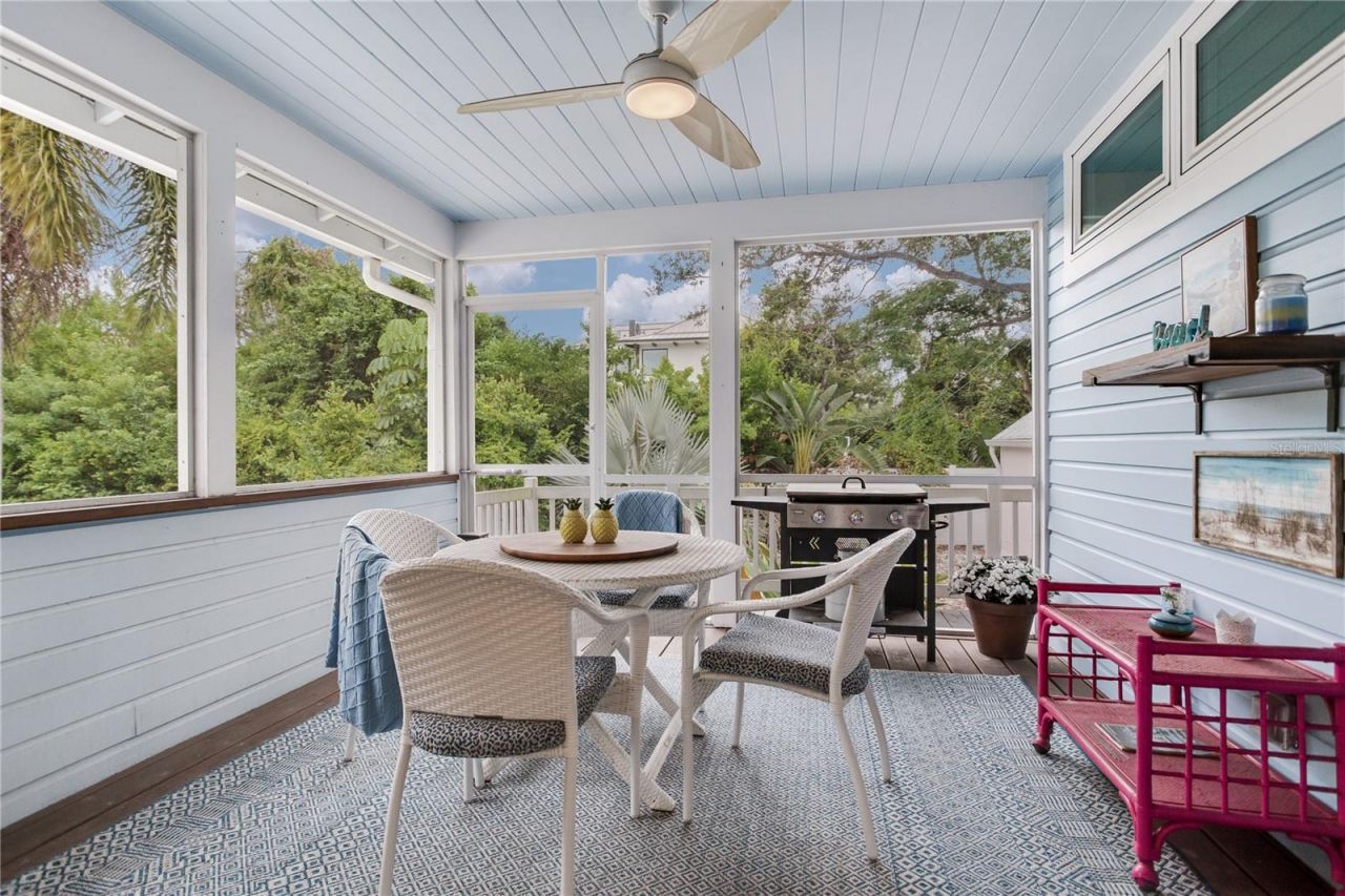 652 Ohio Place, Sarasota, FL 34236 Photo