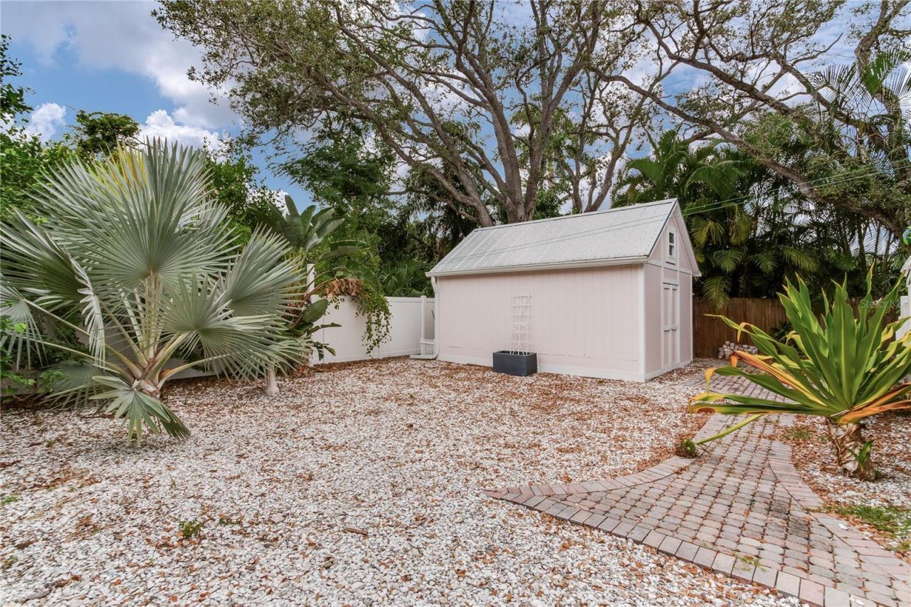 652 Ohio Place, Sarasota, FL 34236 Photo
