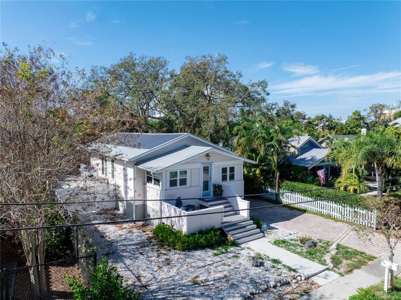 652 Ohio Place, Sarasota, FL 34236 Photo