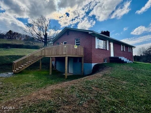 526 Blue Hollow Road, Rose Hill, VA 24281