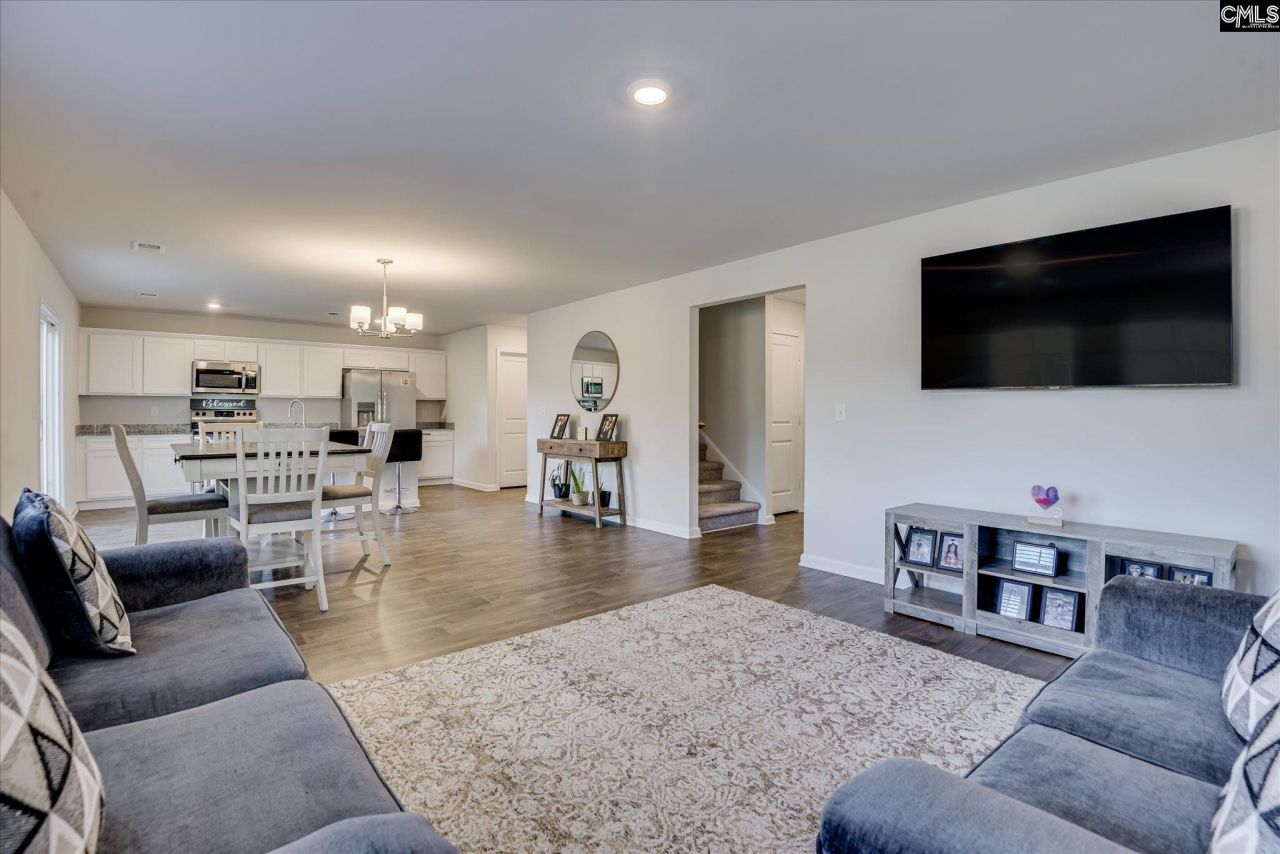 621 Rustic Cabin Lane Photo 7