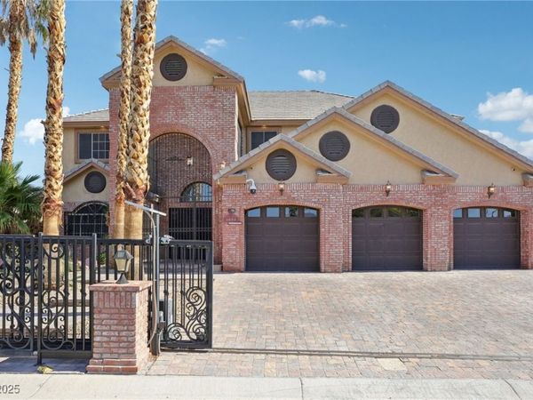 3622 Mooncrest Circle, Las Vegas, NV 89129