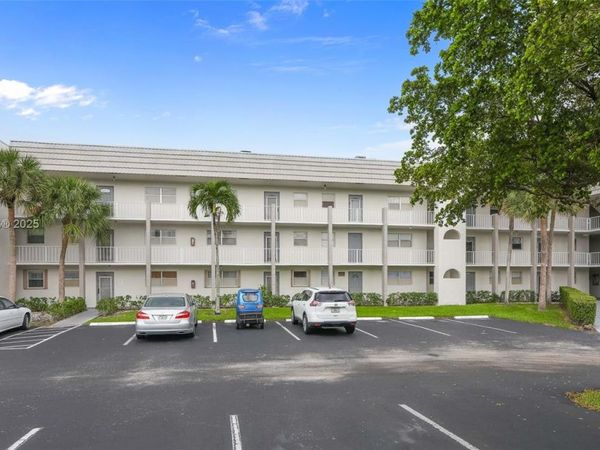 Unit 202, Sunrise, FL 33322