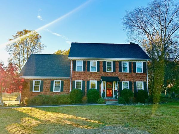 2884 Cages Bend Rd, Gallatin, TN 37066