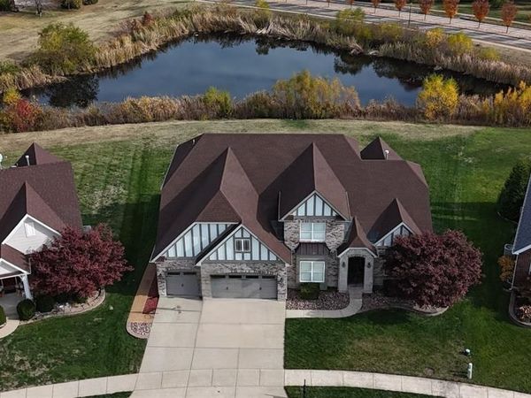 24 Towerbridge Place, St Charles, MO 63303