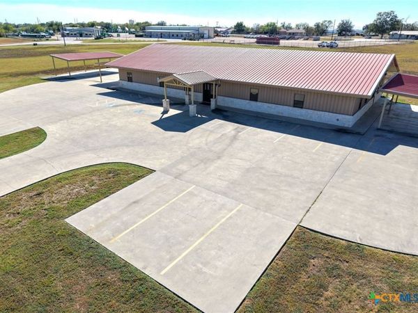 2719 Church Street , Gonzales, TX 78629